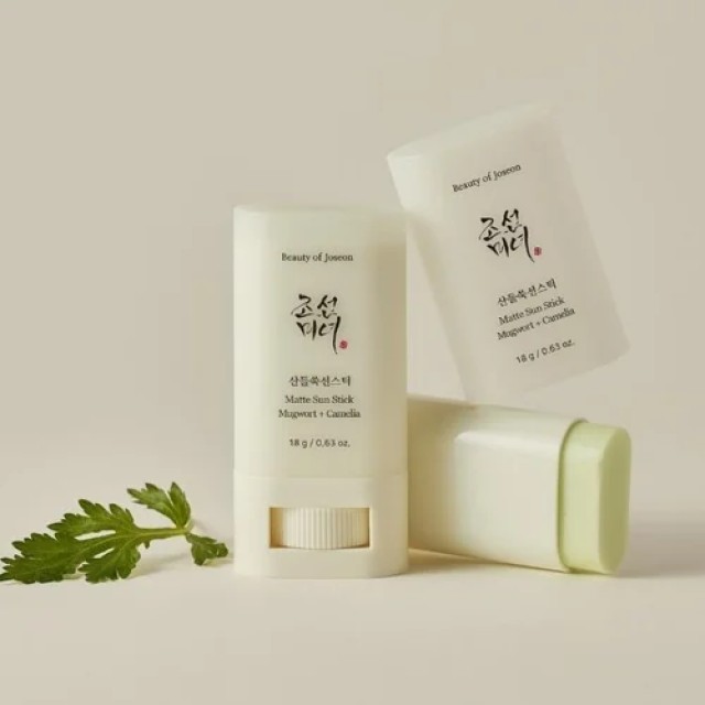 Matte Sun Stick Mugwort & Camelia SPF 50 PA++++ – Ματ Αντιηλιακό Στικ με Αρτεμισια, 18 g